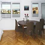 Lägenhet Eurit Shown In Detail Split