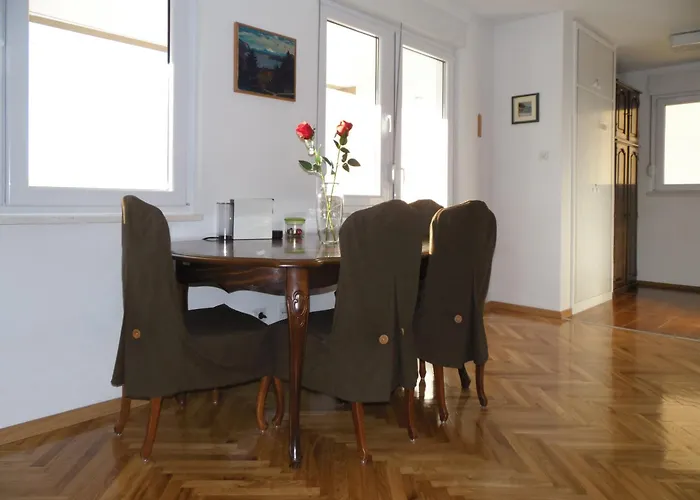Eurit Shown In Detail Apartment